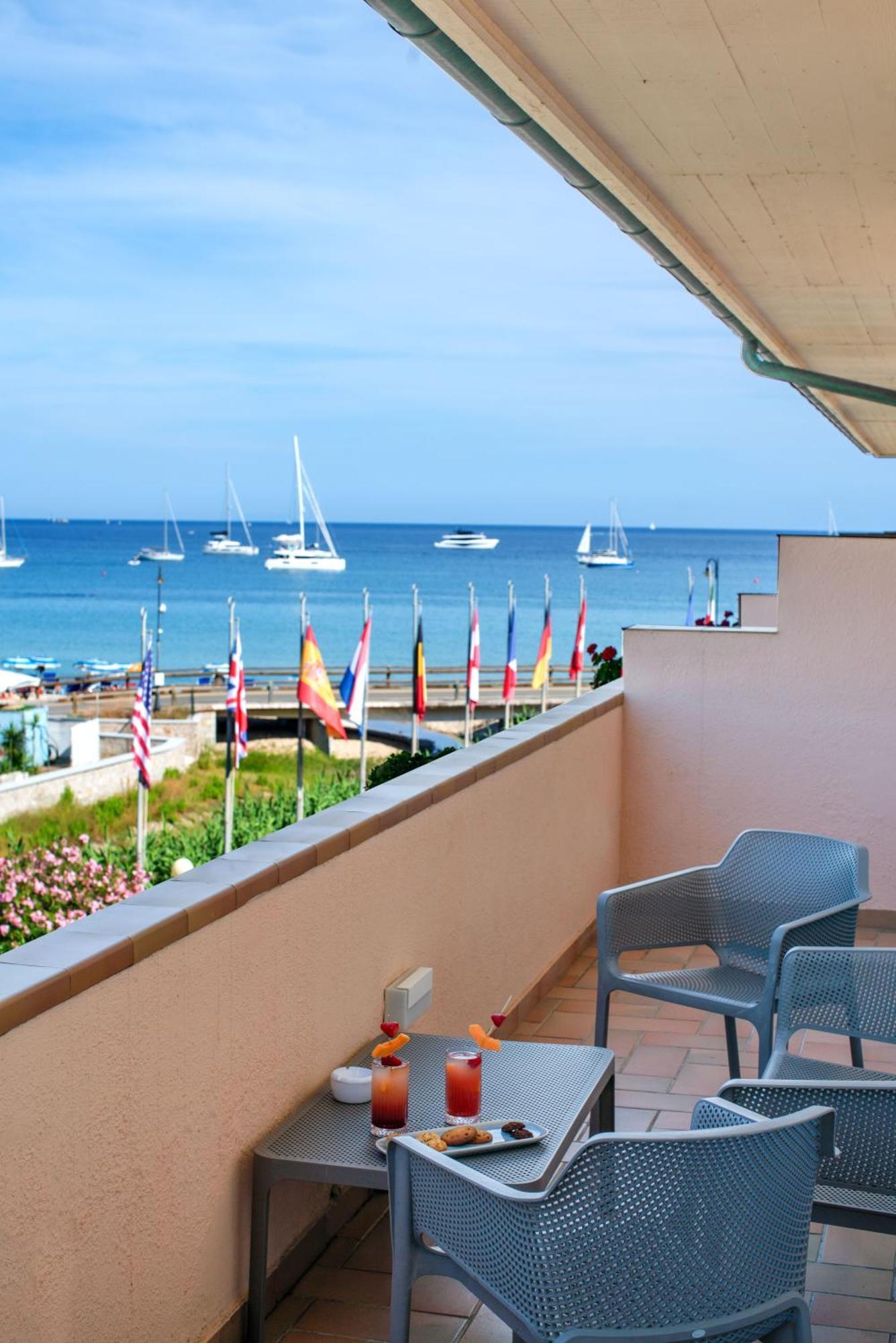 Riva Del Sole Hotel